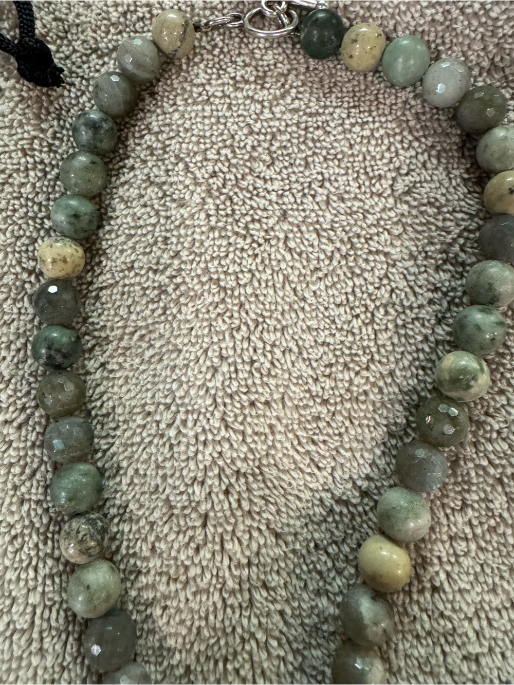 French Kande Green Beaded Necklace with Silver Pendant - Picture 2 of 6